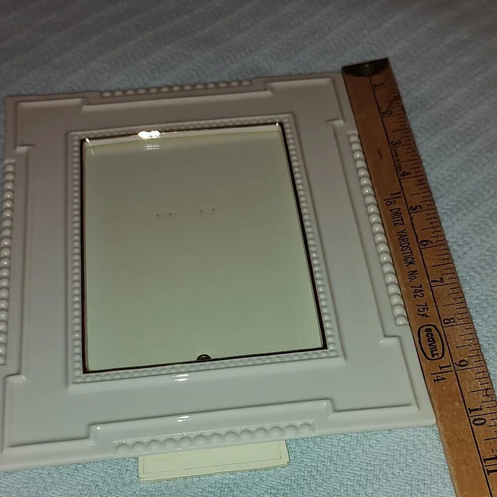 LENOX PICTURE FRAME IVORY PORCELAIN 8 X 10 HOLDS 4 1/2 X 6 1/2 PHOTO NEW IN BOX